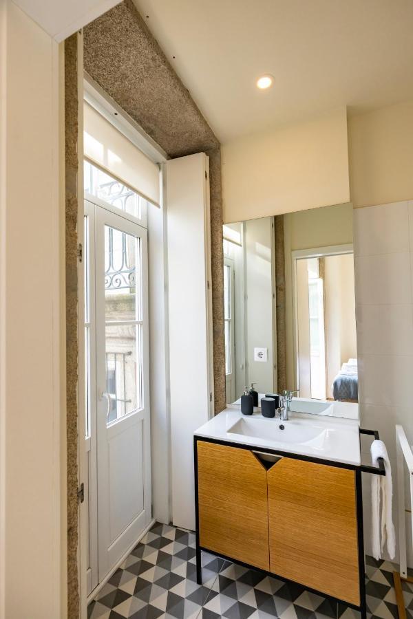 Bright Studio With Terrace Порту Экстерьер фото
